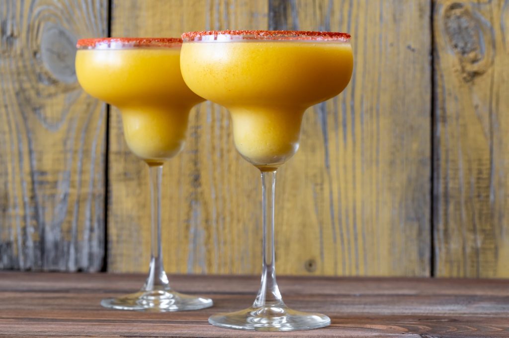 Frozen Mango Margarita cocktails